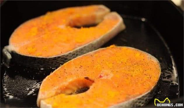 各位铲屎官注意了!狗狗要远离的5种食物!禁食&宜食全把握