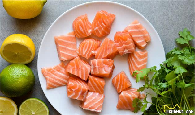 没有狗愿意只吃狗粮：9种提高狗生活品质，增强免疫力的天然食物