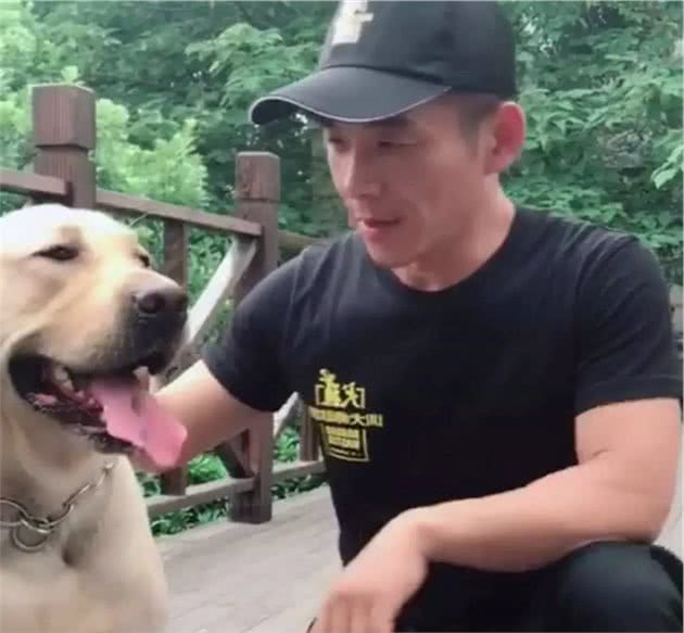 靖江有个训犬师，15min让狗乖乖听话