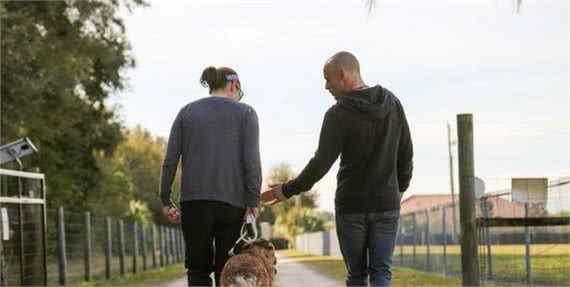 戈赞:十个训狗小妙招学会这些让狗狗更聪明