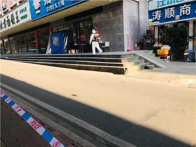 狗饼干好吃吗?