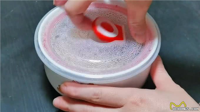 13岁老狗狗吃自制鲜食罐头的日常我乐意煮，它嘎嘎炫