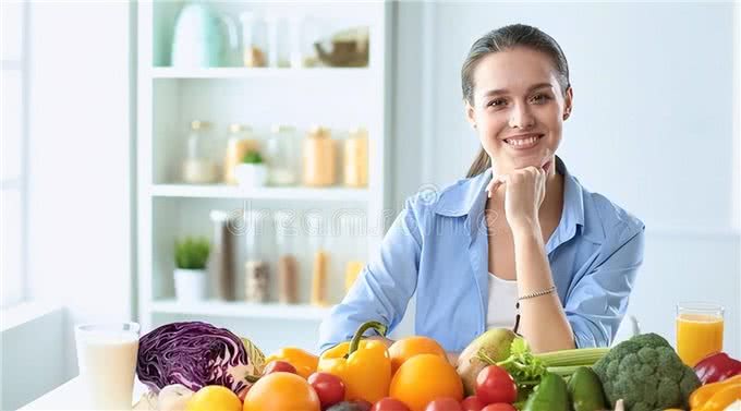 老年人如何保持健康饮食?营养师:每天饮食中，这个食物不可少