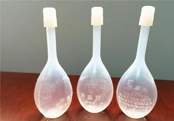 养狗心得:狗狗便秘症状，有哪些?拉不出来是便秘吗?怎么处理?