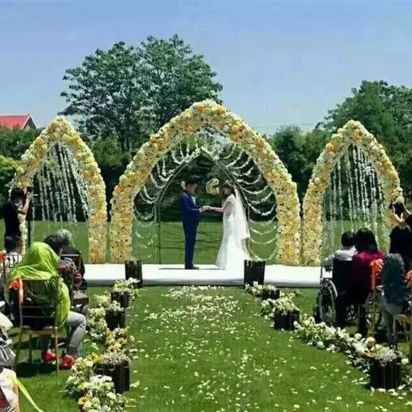 爱屋及乌宠物店:呼和浩特市新城区润宇附近