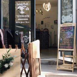 狗富贵宠物生活馆:沈阳市和平区新华广场附近