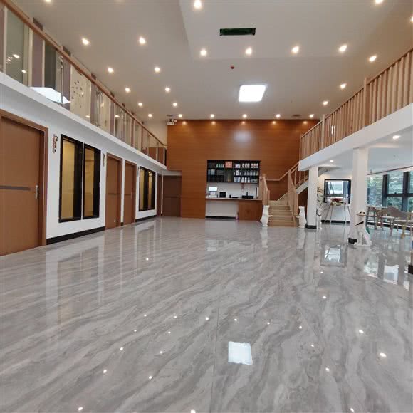 左右国际&动物医院:黔东南苗族侗族自治州凯里市