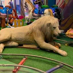 松松牧场:哈尔滨市香坊区乐松广场附近