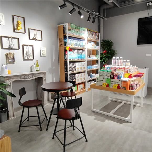 PETKIT小佩宠物(虹漕路店):上海城区徐汇区漕河泾/田林附近