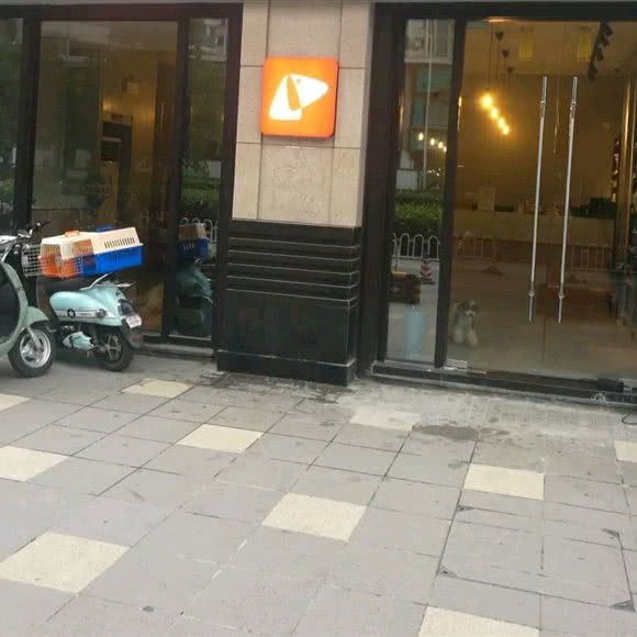 华翔菜宠物:无锡市梁溪区哥伦布广场附近