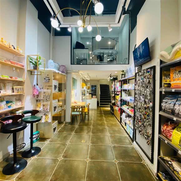 first最初宠物生活馆:徐州市云龙区万达广场附近