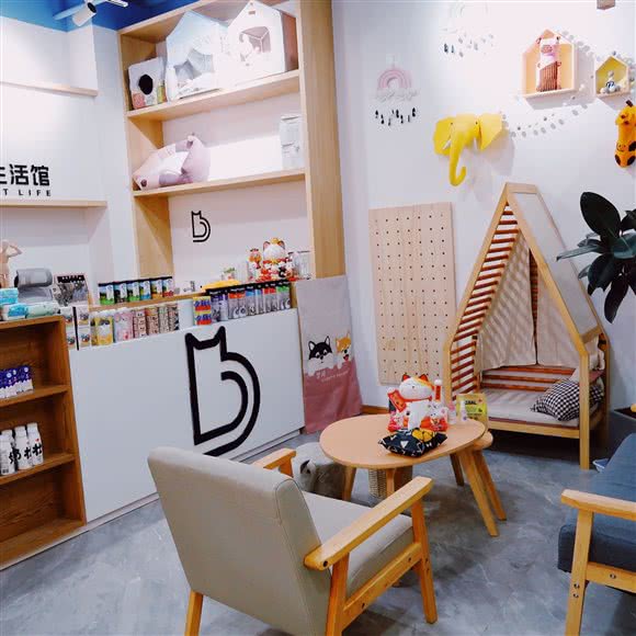 蛋蛋宠物生活馆(万科未来城店):杭州市余杭区永旺梦乐城附近