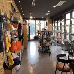 吉米宠物生活馆:杭州市临平区临平万宝城购物中心附近