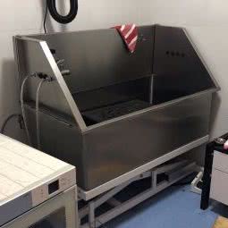 美美宠物:宁波市鄞州区东钱湖附近