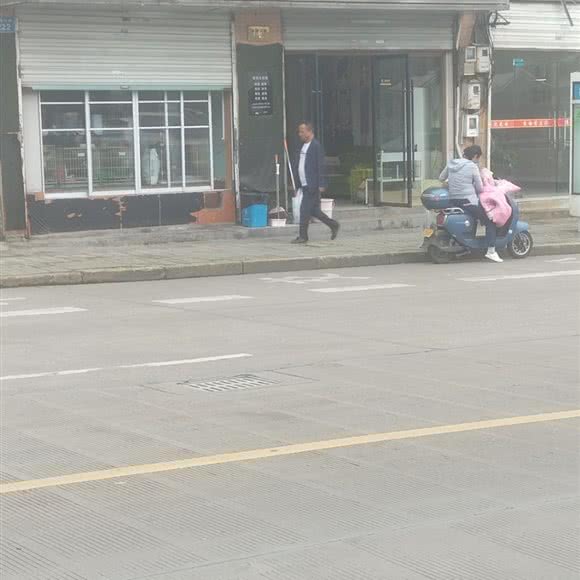 小宠当家(北滨江路店):宁波市余姚市梨洲街道附近