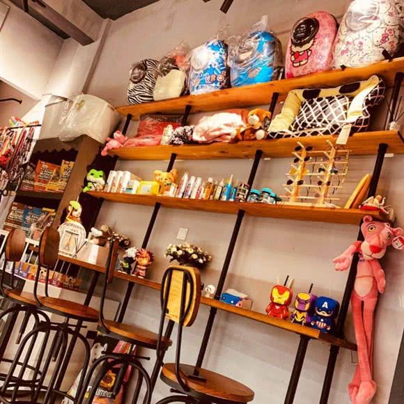 依心依意咖啡店:衢州市柯城区万达广场附近