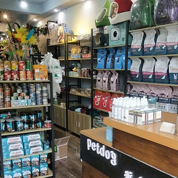 派多格宠物恒大名都店:信阳市平桥区恒大城市广场附近