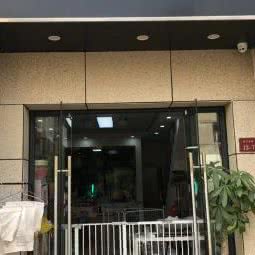 嘿喂狗宠物生活:武汉市洪山区雄楚大道附近