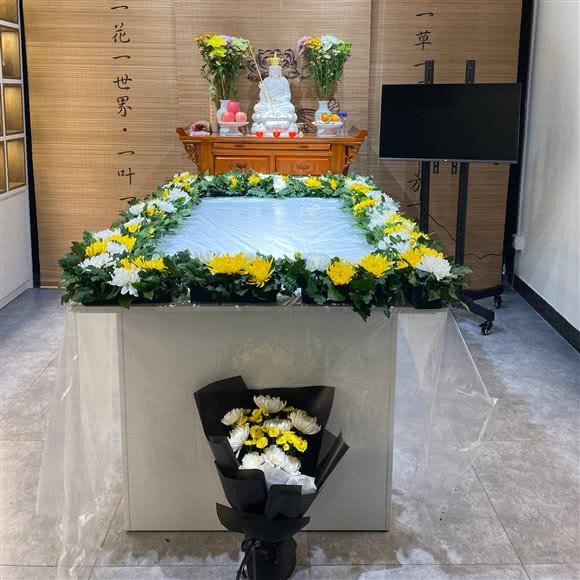 宠爱宠物火化殡葬善终一条龙:广州市越秀区中山六路附近