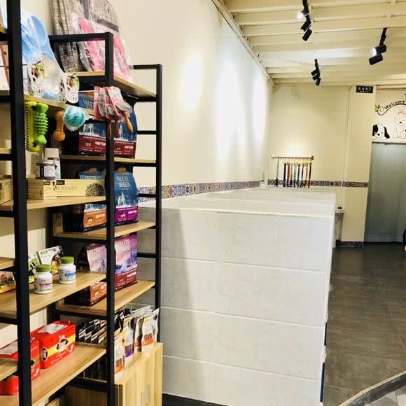 小霏犬宠物生活馆:佛山市南海区松岗附近