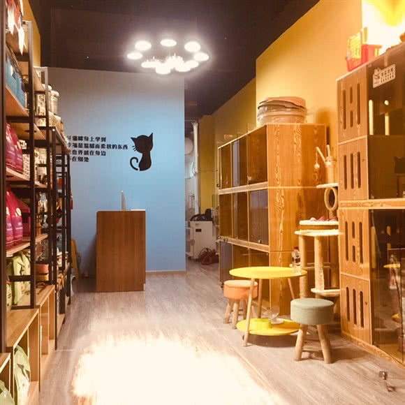 圣宠宠物(春秋嘉境店):成都市温江区公平街道附近