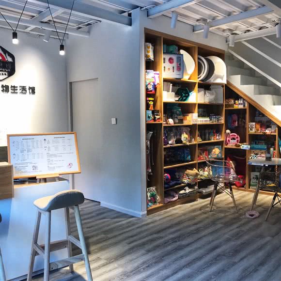 嘉思缦宠物生活馆:昆明市五华区高新区附近