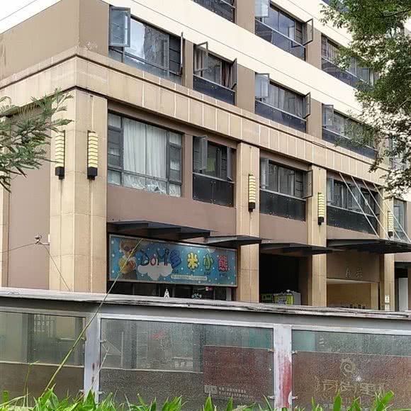 多米小熊:昆明市盘龙区滨江俊园附近