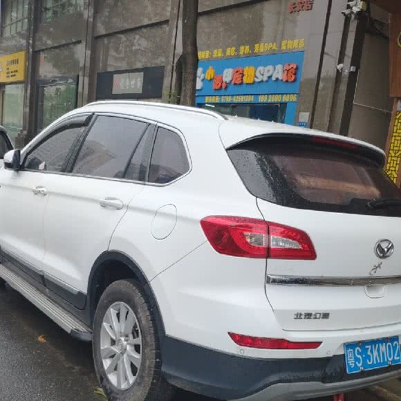 小脚印宠物SPA馆(长安店):东莞市长安镇长安镇区附近