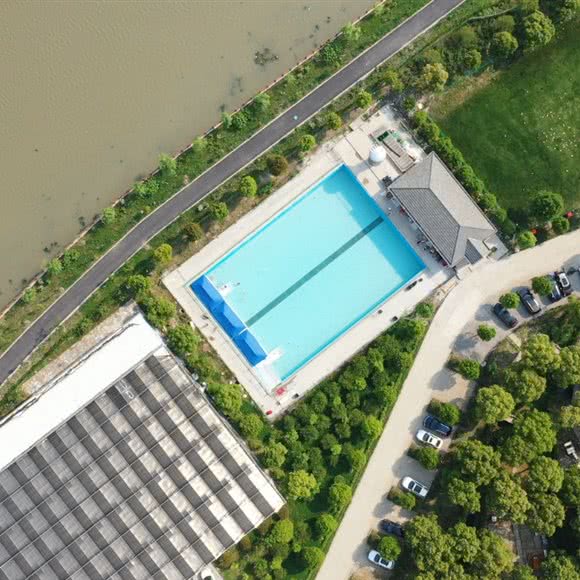 月亮湾宠物乐园:上海城区青浦区